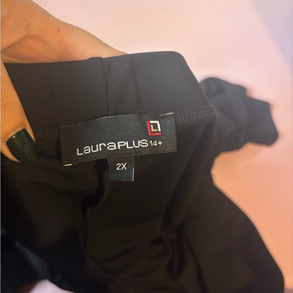 Women's Black Wide-Leg Pants - Picture 2 of 3